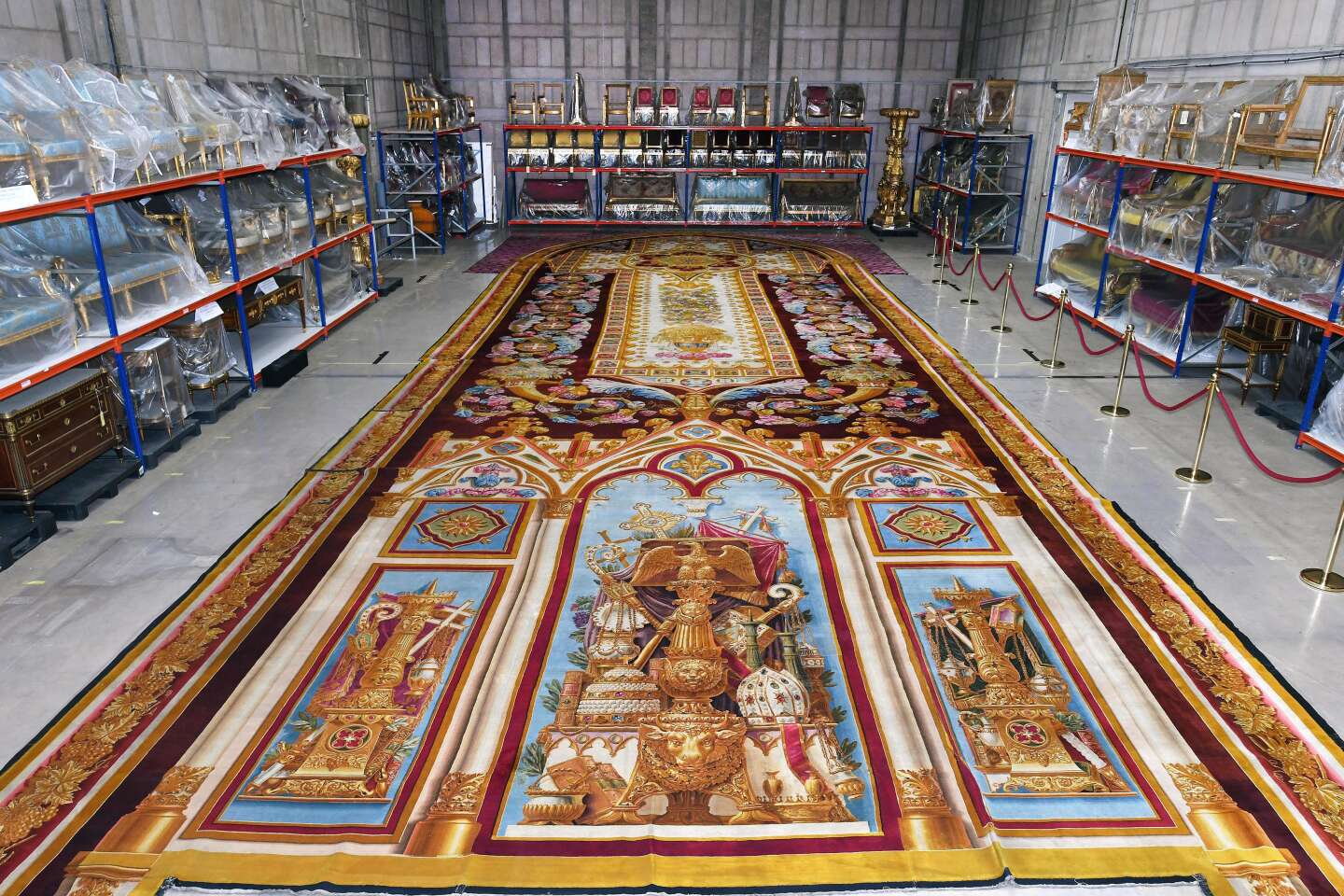 Design: National Furniture rolls the Notre-Dame choir carpet